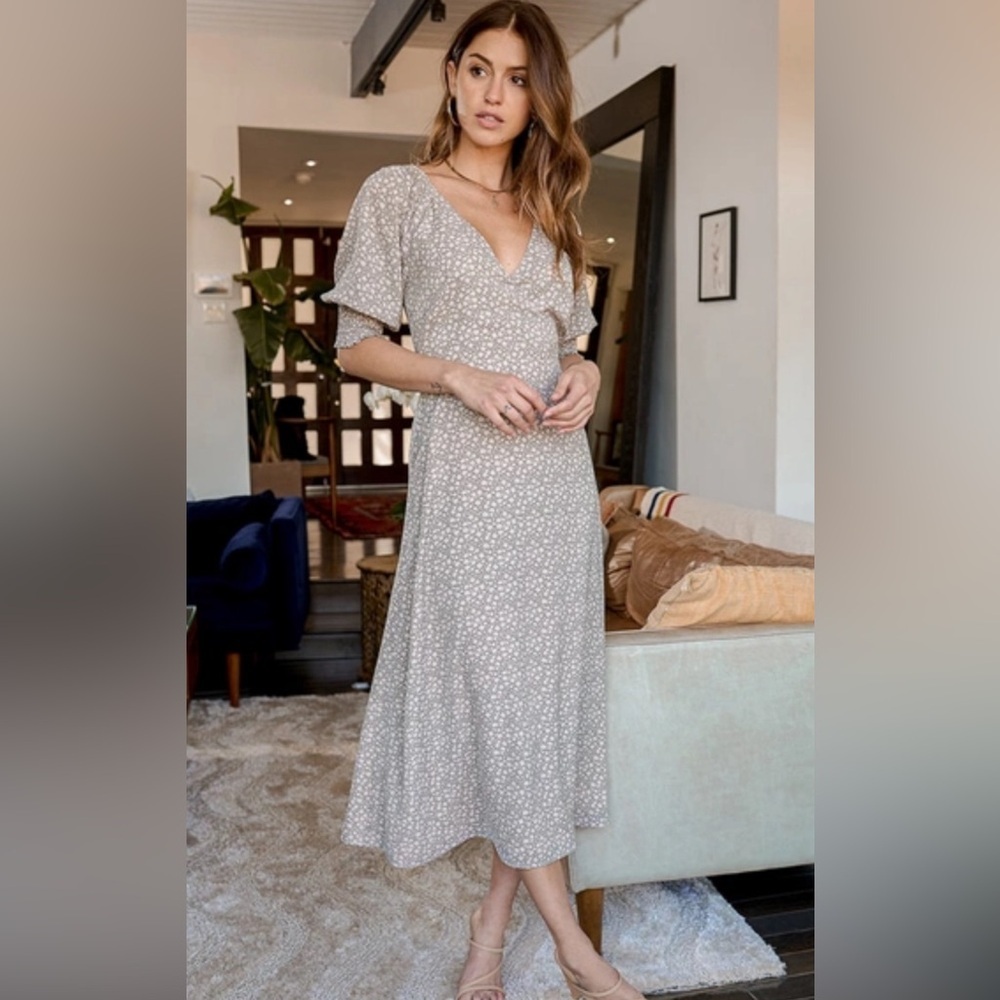 Lulus Lush Times With You Sage Green Floral Puff Sleeve Midi Dress Womens Sz XS - Picture 3 of 10